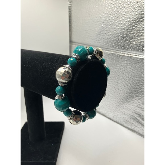 Turquoise Disco Balls Beaded 3 1/8 Inch Around Bracelet! - Picture 3 of 7